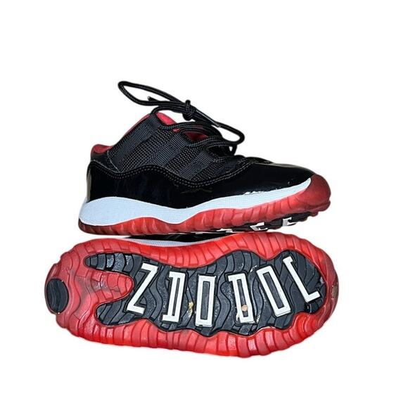 ***SOLD*** Nike Air Jordan 11 Retro Low "Bred" GS Sneakers Size 9C Toddler - Picture 5 of 6